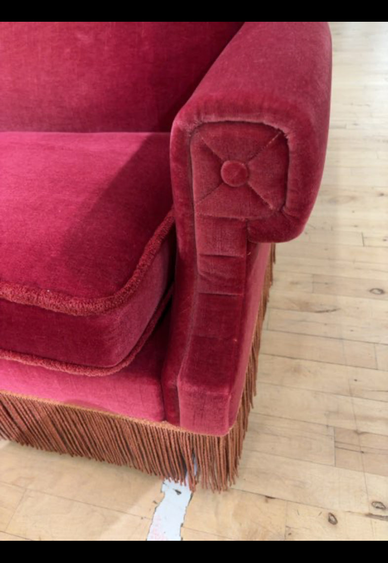 Retro sofa i velour med frynser